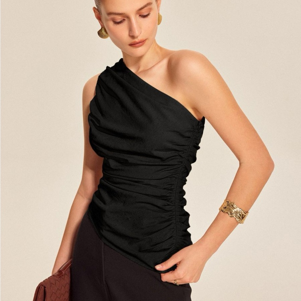 Commense Ruched Side One-Shoulder Top - Black / L